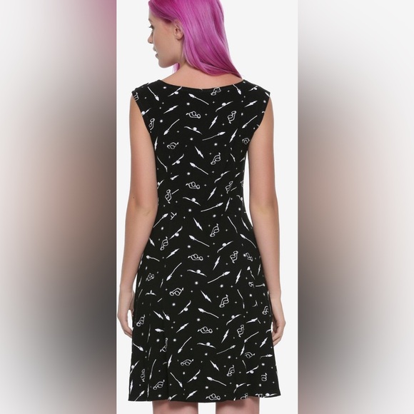 NWT Hot Topic Warner Brothers Harry Potter icons toss dress size 5X - Picture 3 of 11